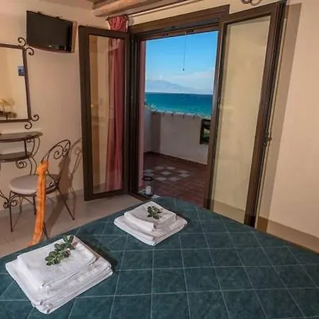 Appartement Dantes Maisonettes Amoudi